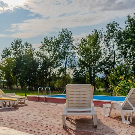 Green Oasis Estate With Private Pool And Backyard Near Zagreb Velika Gorica Exteriör bild