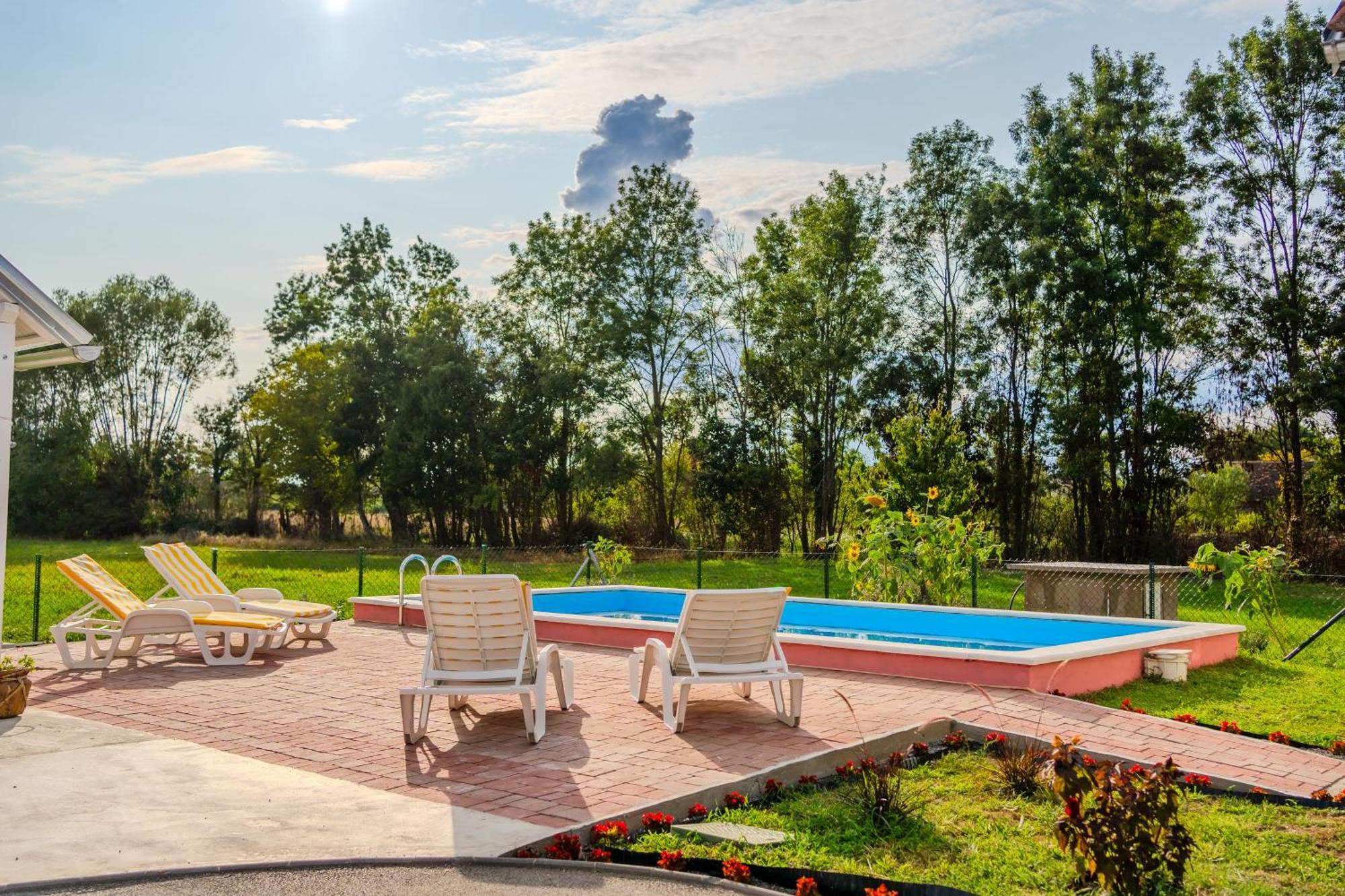 Holiday home Oasis Estate With Private Pool And Backyard Near Zagreb *